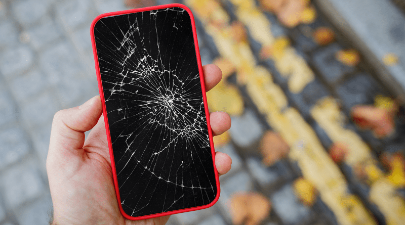 iPhone Screen Damaged After Dropping
