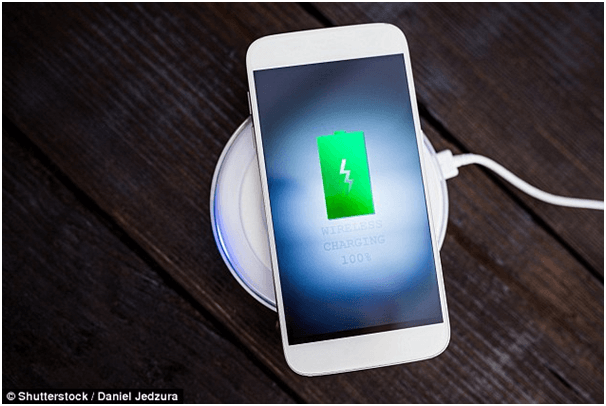 Wireless charging in iPhone 8